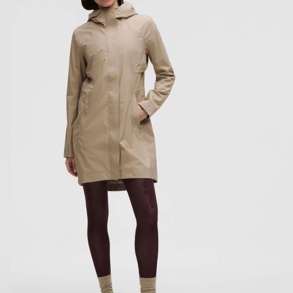 🤎 Lululemon Rain Rebel coat